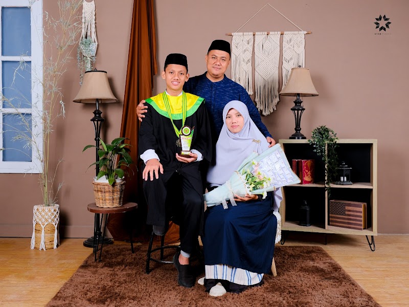 Mengukir Kesan Masa Kini di Cilacap dengan Niken Colection & Tailor